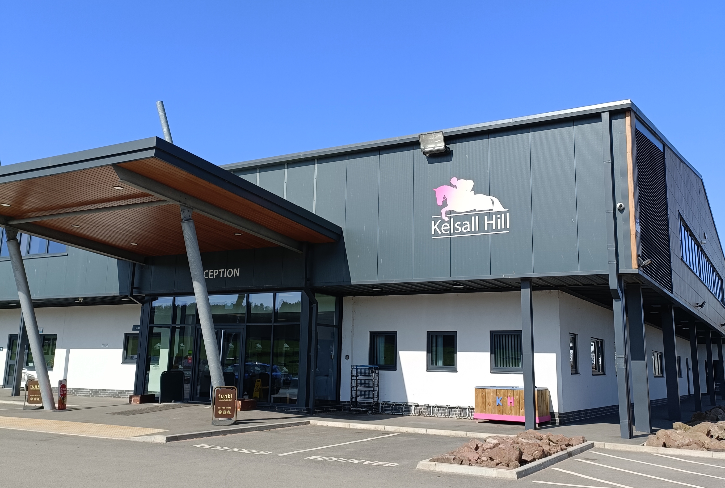 Kelall Hill Equestrian entrance
